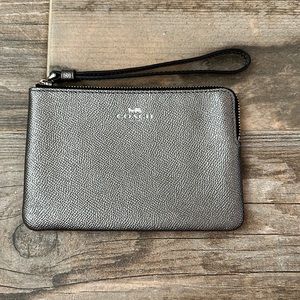coach wallet/wristlet